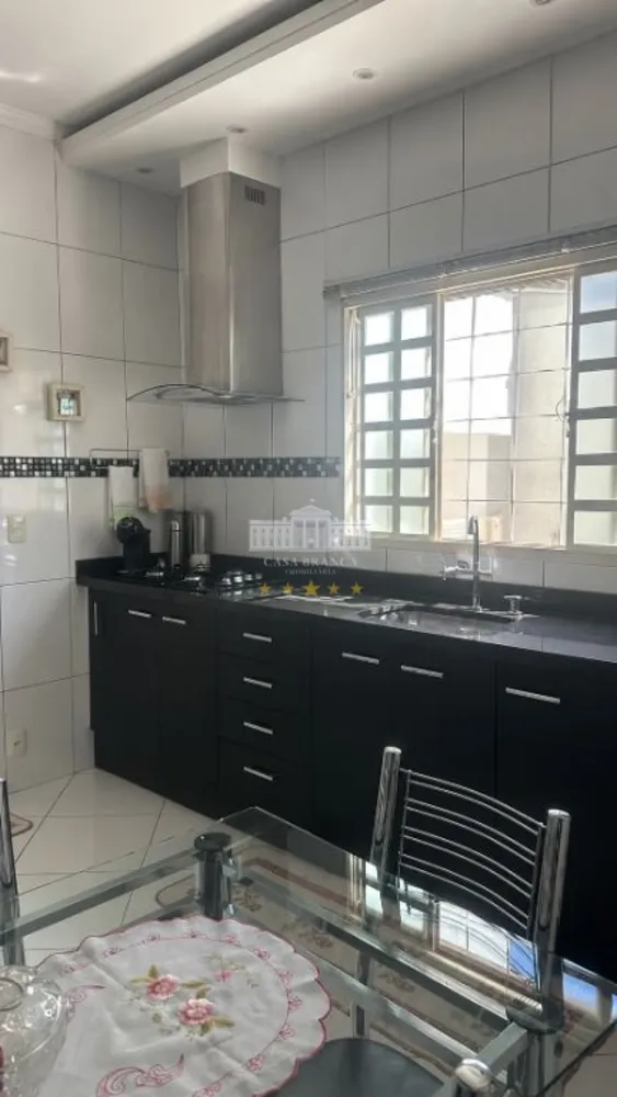 Casa, 3 quartos, 151 m² - Foto 1