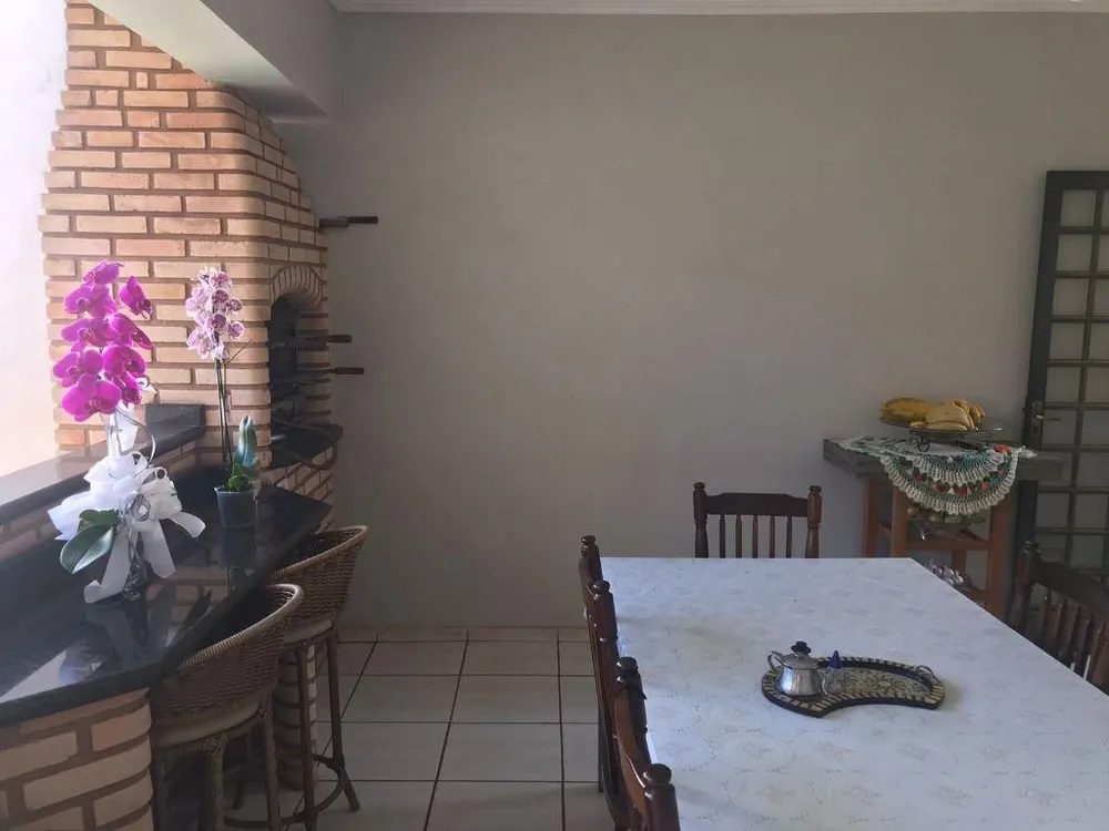 Casa, 4 quartos, 202 m² - Foto 3