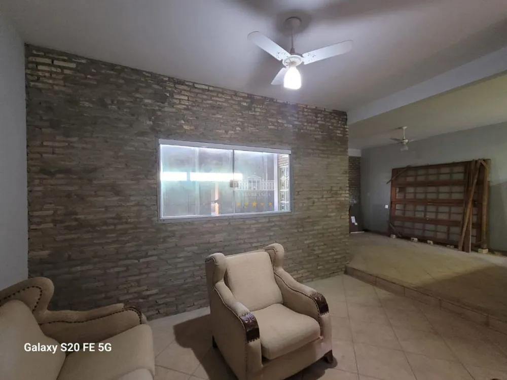 Casa, 3 quartos, 200 m² - Foto 4