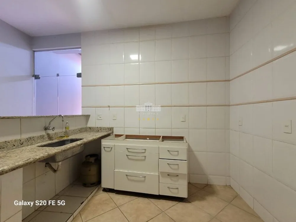 Casa, 3 quartos, 200 m² - Foto 2