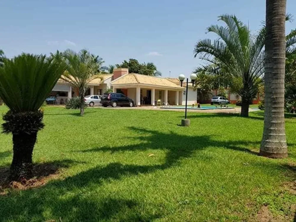Chácara, 4 quartos, 1200 m² - Foto 1