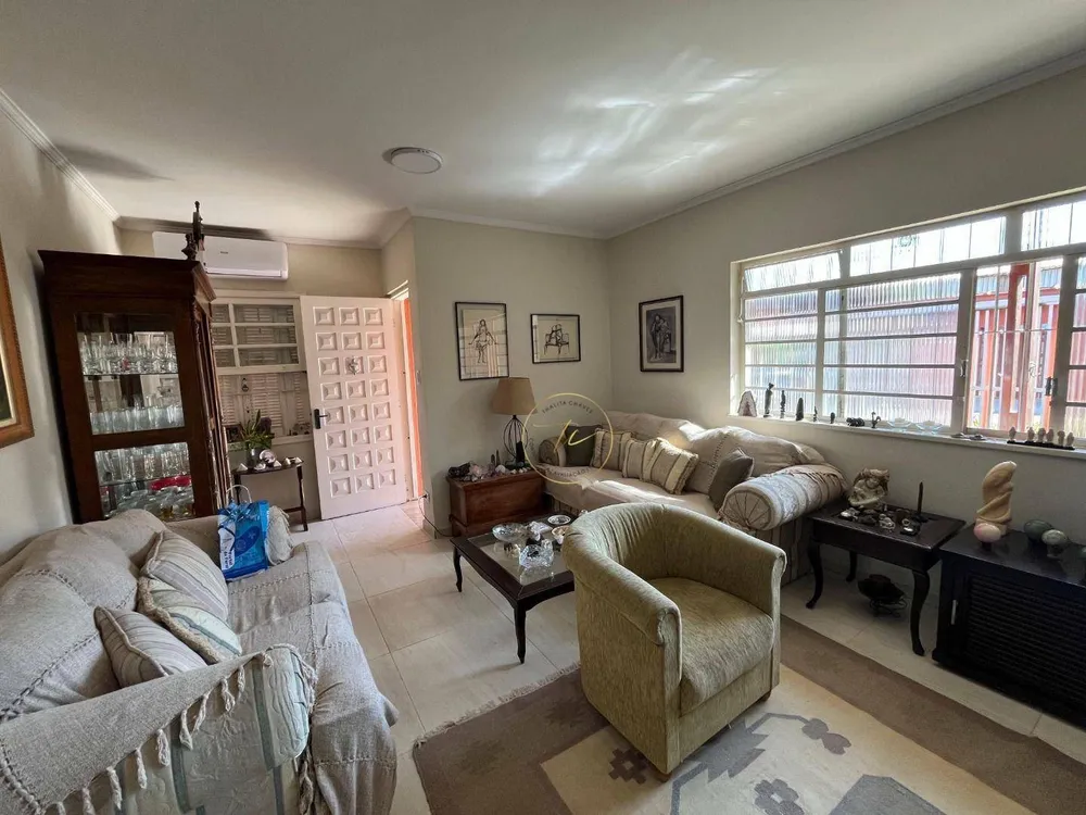 Casa, 4 quartos, 190 m² - Foto 1