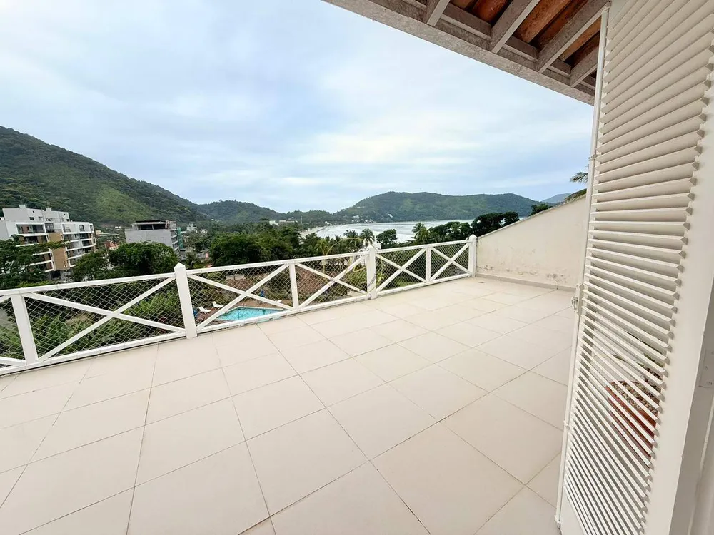Cobertura, 3 quartos, 206 m² - Foto 1