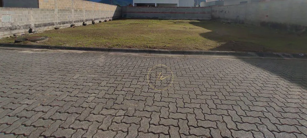 Loteamento e Condomínio, 500 m² - Foto 1