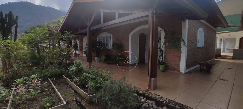 Casa, 3 quartos, 173 m² - Foto 1