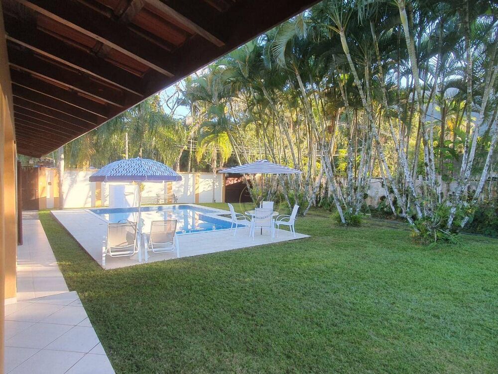 Casa, 5 quartos, 230 m² - Foto 3