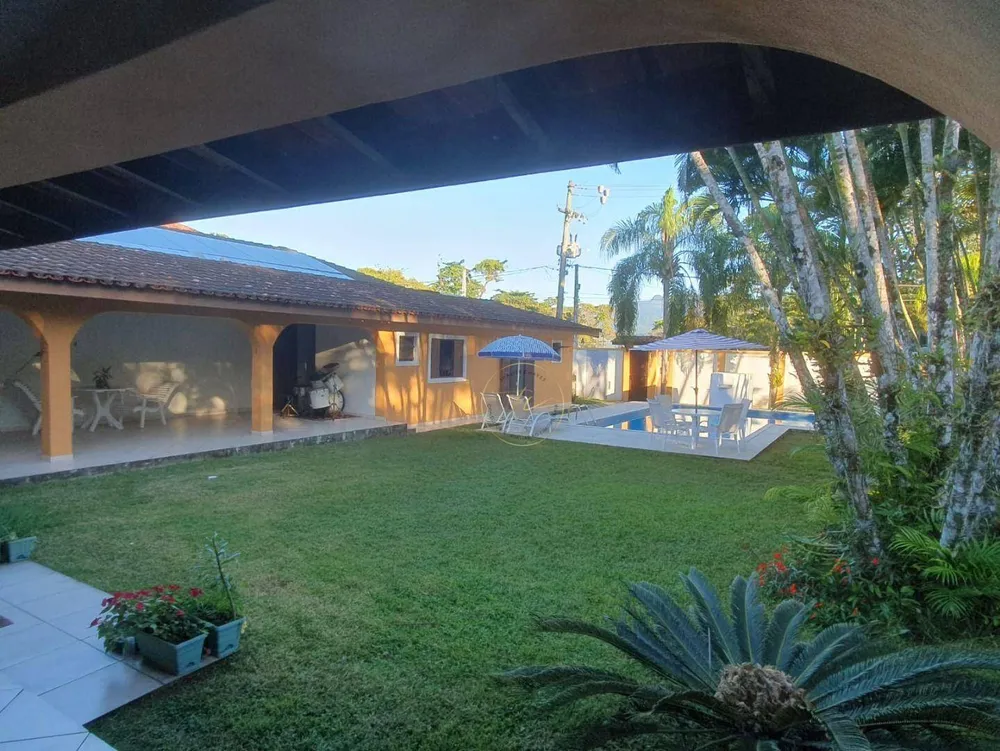 Casa, 5 quartos, 230 m² - Foto 3