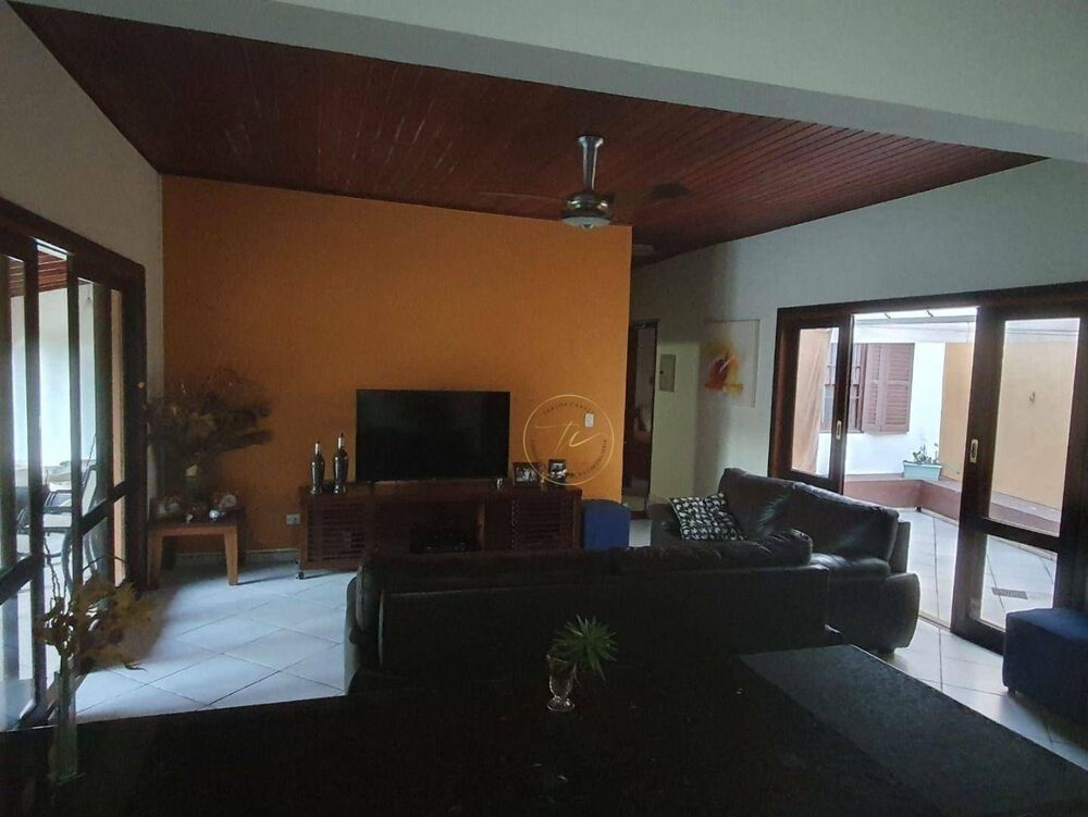 Casa, 5 quartos, 230 m² - Foto 5