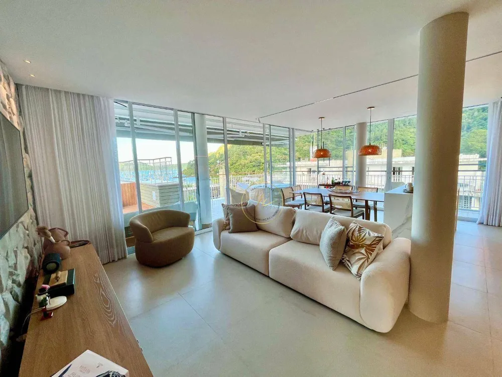 Cobertura, 3 quartos, 263 m² - Foto 1