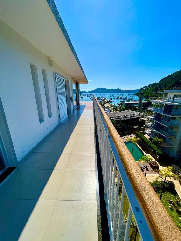 Cobertura, 3 quartos, 263 m² - Foto 9