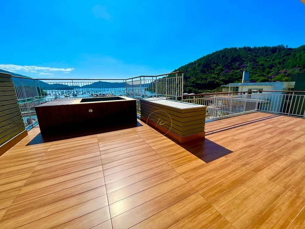 Cobertura, 3 quartos, 263 m² - Foto 11