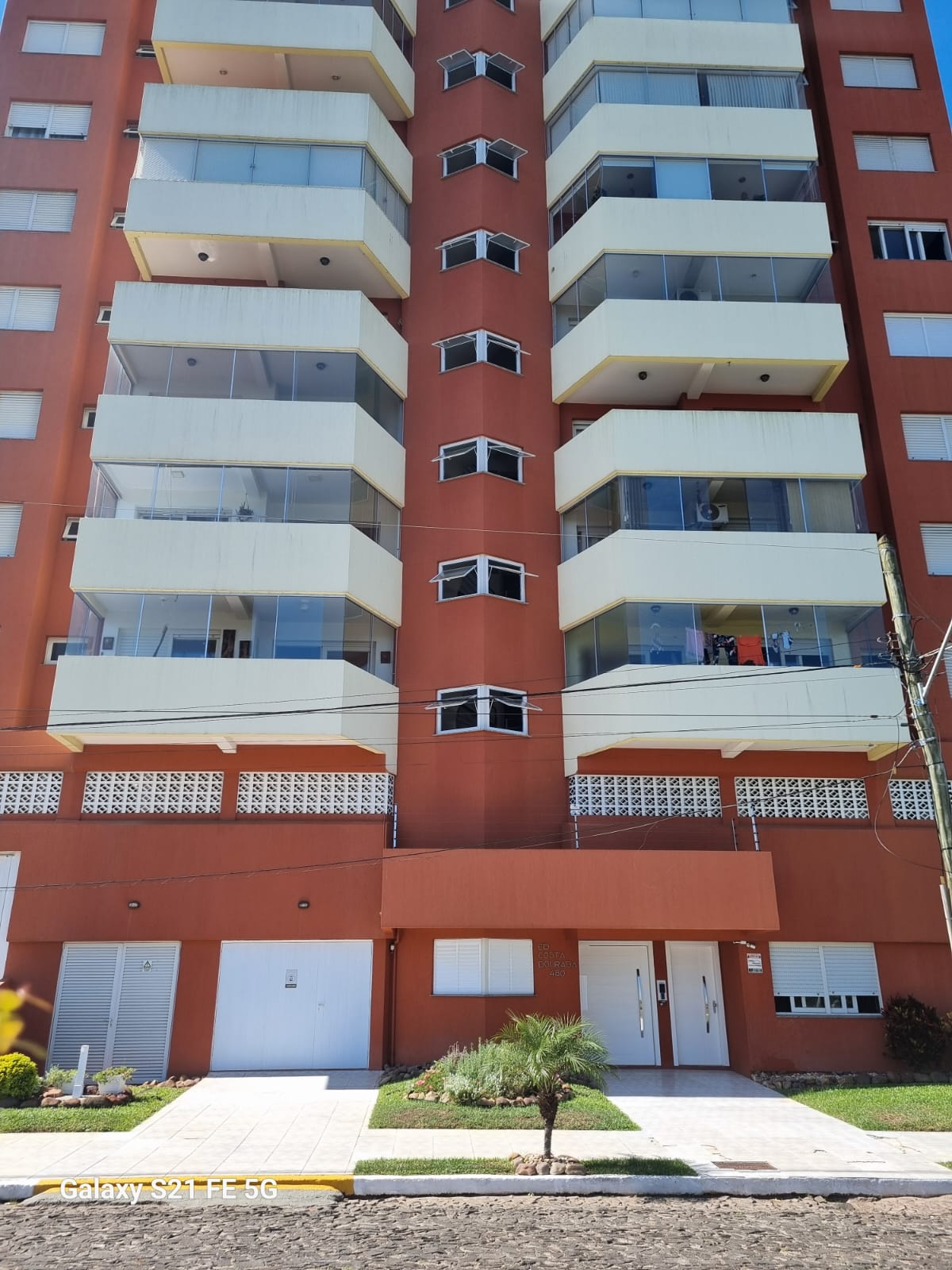 Apartamento à venda com 2 quartos, 76m² - Foto 1