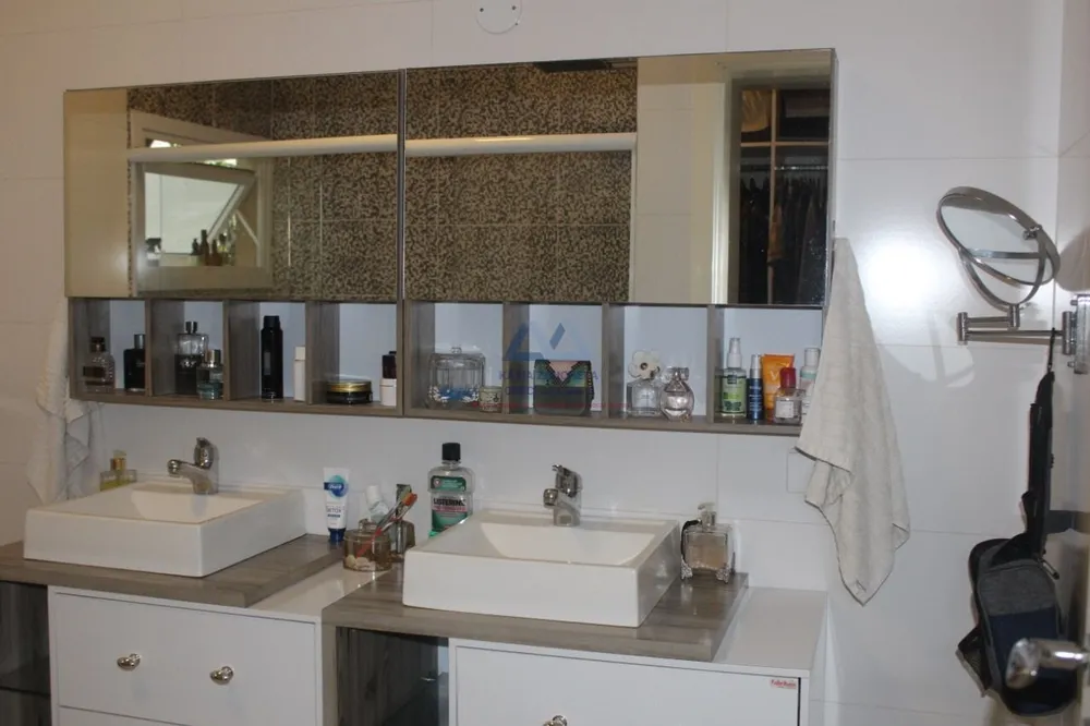 Casa, 4 quartos, 300 m² - Foto 1