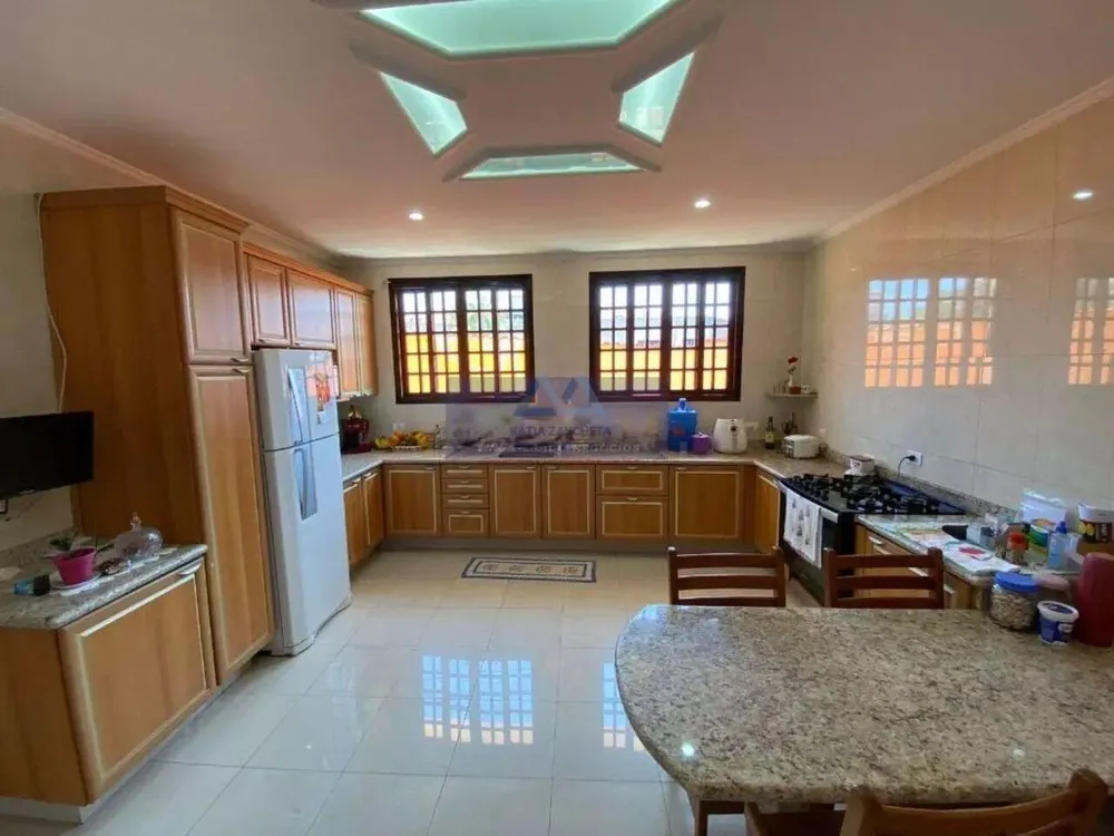 Casa, 4 quartos, 316 m² - Foto 1