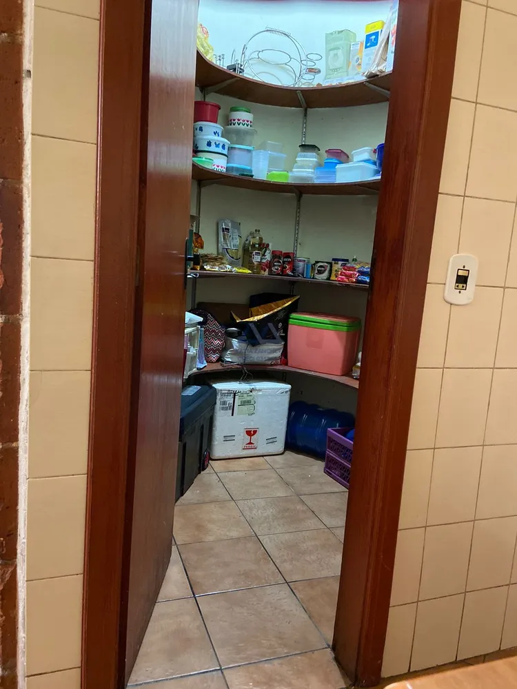 Casa, 5 quartos, 210 m² - Foto 2