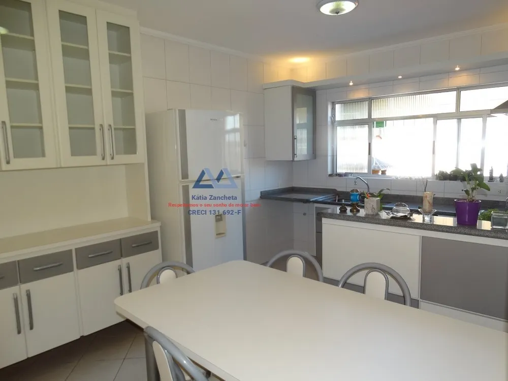 Casa, 3 quartos, 200 m² - Foto 1