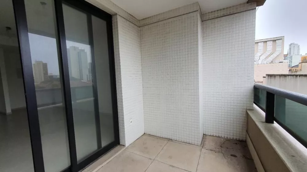 Apartamento à venda com 2 quartos, 68m² - Foto 4