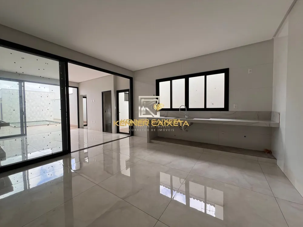 Casa, 3 quartos, 200 m² - Foto 1