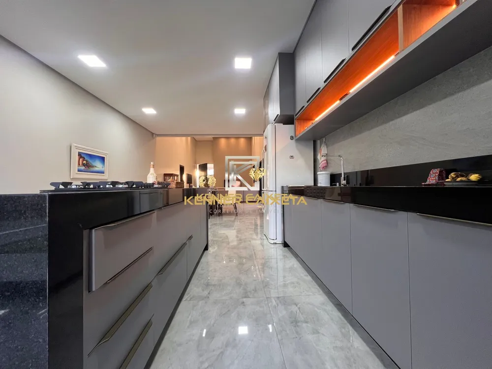 Casa, 3 quartos, 252 m² - Foto 6