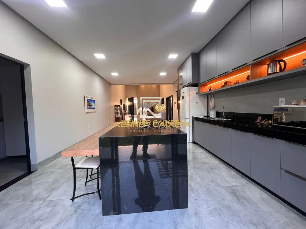 Casa, 3 quartos, 252 m² - Foto 8