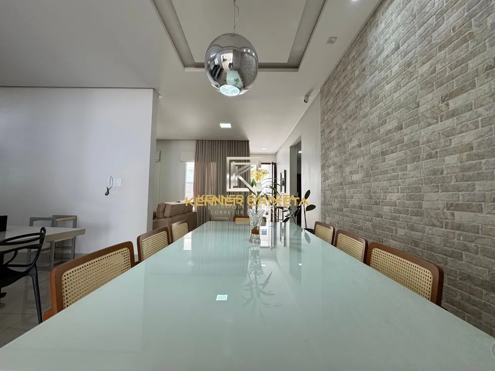 Casa, 3 quartos, 243 m² - Foto 8