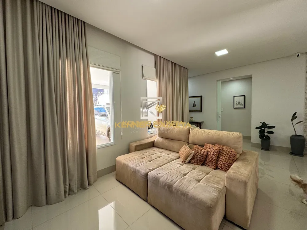 Casa, 3 quartos, 243 m² - Foto 1