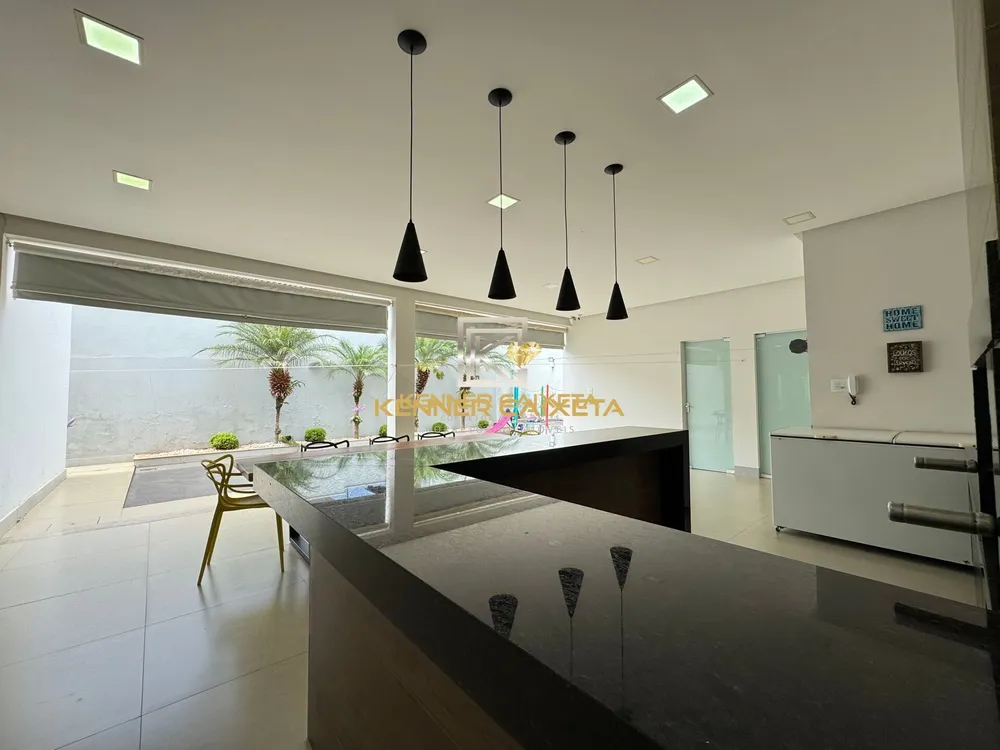Casa, 3 quartos, 243 m² - Foto 2