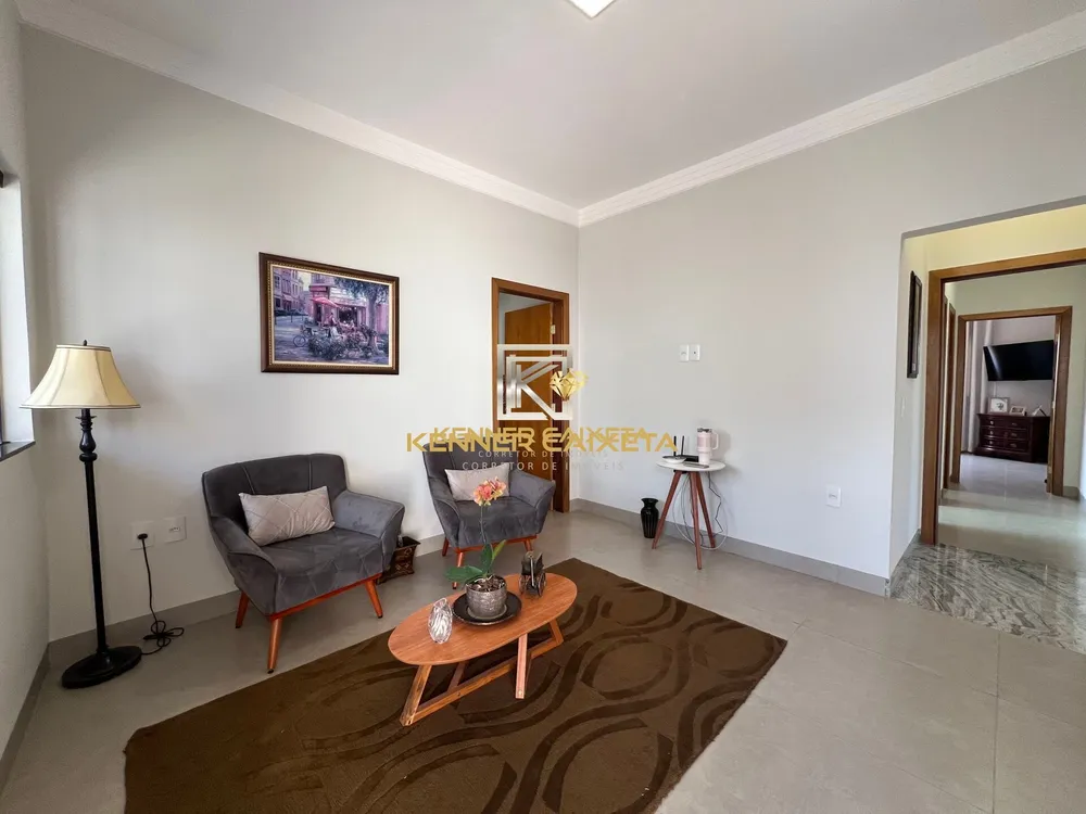 Casa, 5 quartos, 300 m² - Foto 1