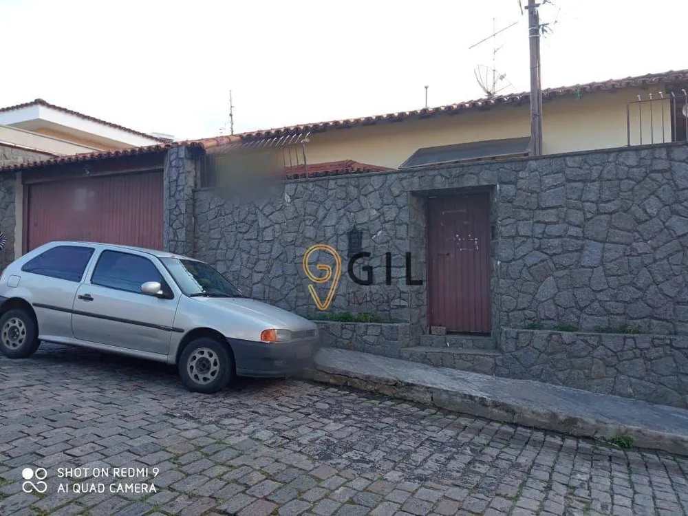 Casa, 5 quartos, 244 m² - Foto 1