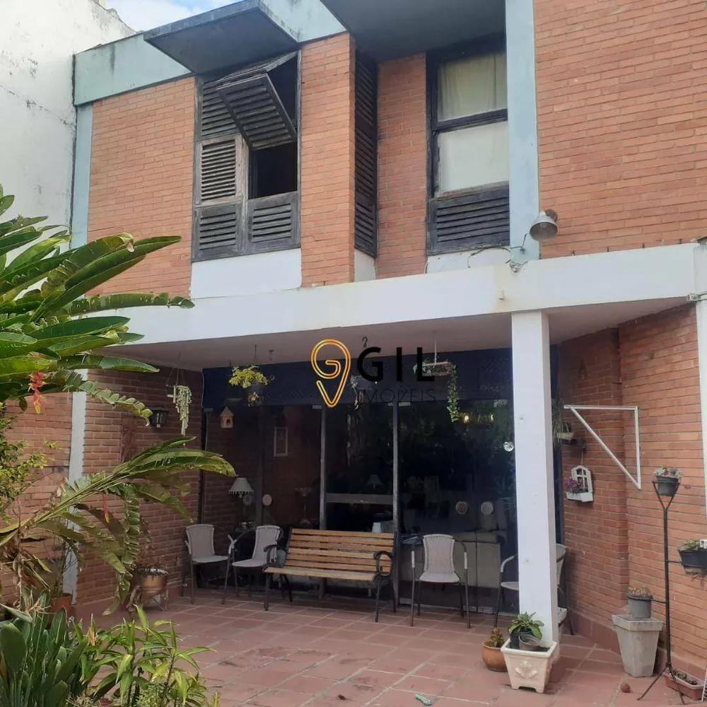 Casa, 4 quartos, 250 m² - Foto 1