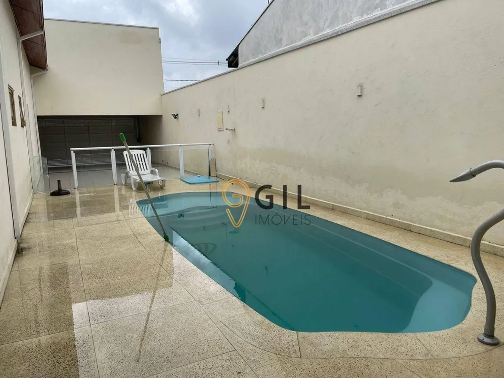 Casa, 3 quartos, 197 m² - Foto 2