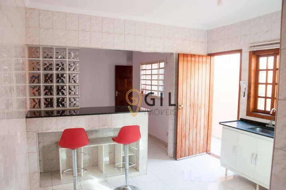 Casa, 3 quartos, 174 m² - Foto 2