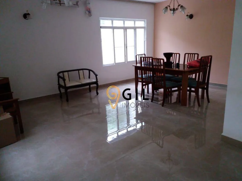 Casa, 3 quartos, 220 m² - Foto 2