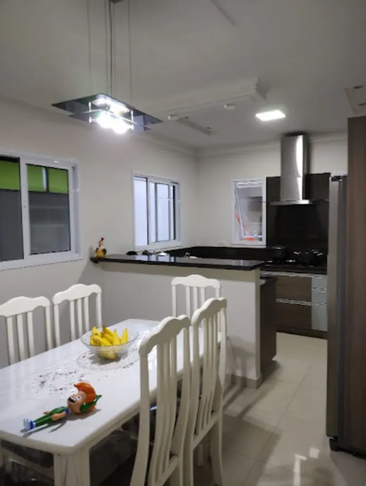 Sobrado, 3 quartos, 198 m² - Foto 2