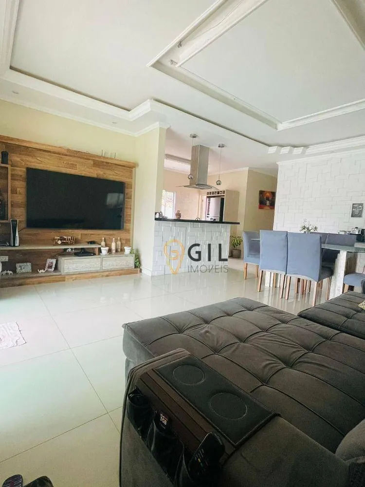 Chácara, 5 quartos, 1290 m² - Foto 1