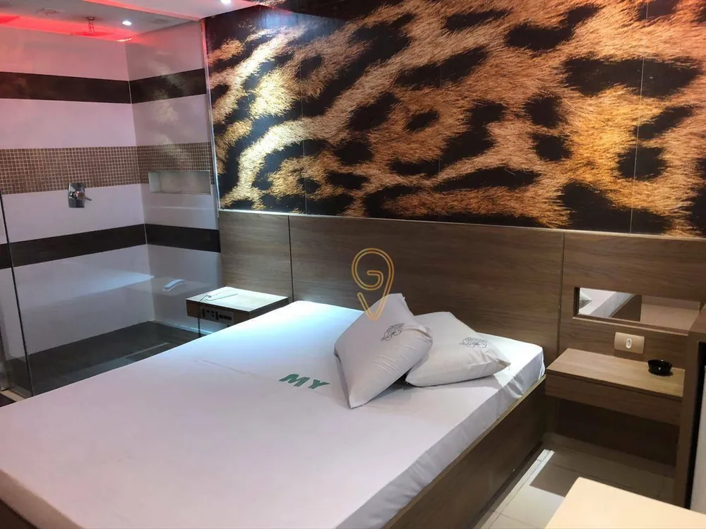 Flat/Apart Hotel, 35 quartos, 7205 m² - Foto 1