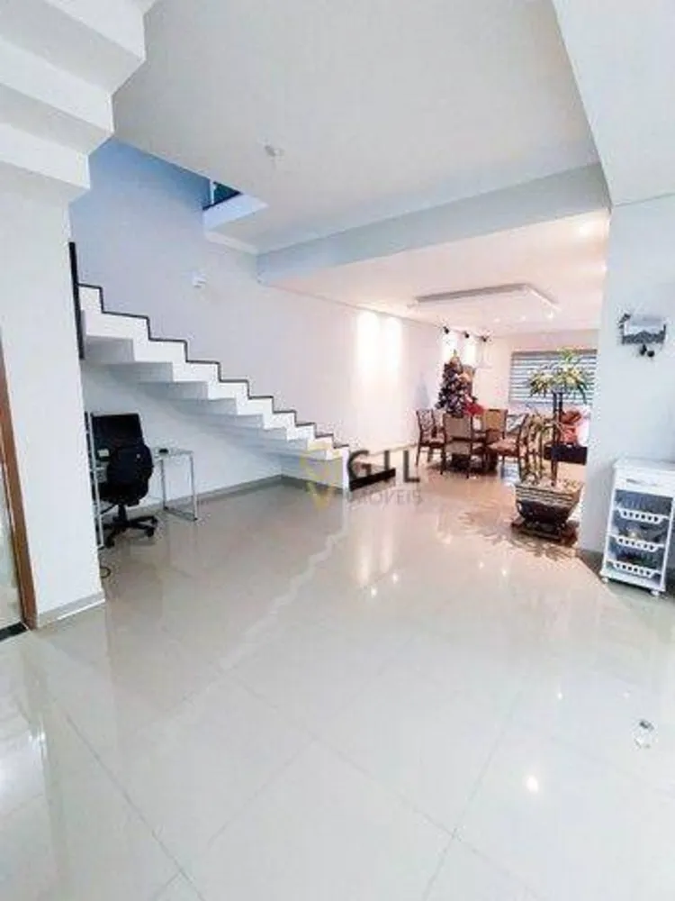 Sobrado, 3 quartos, 190 m² - Foto 3