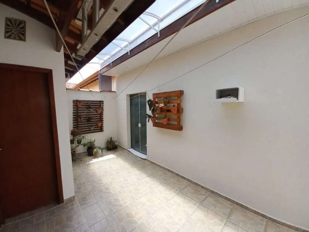 Casa, 3 quartos, 143 m² - Foto 1
