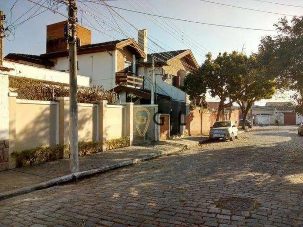 Casa, 4 quartos, 184 m² - Foto 1