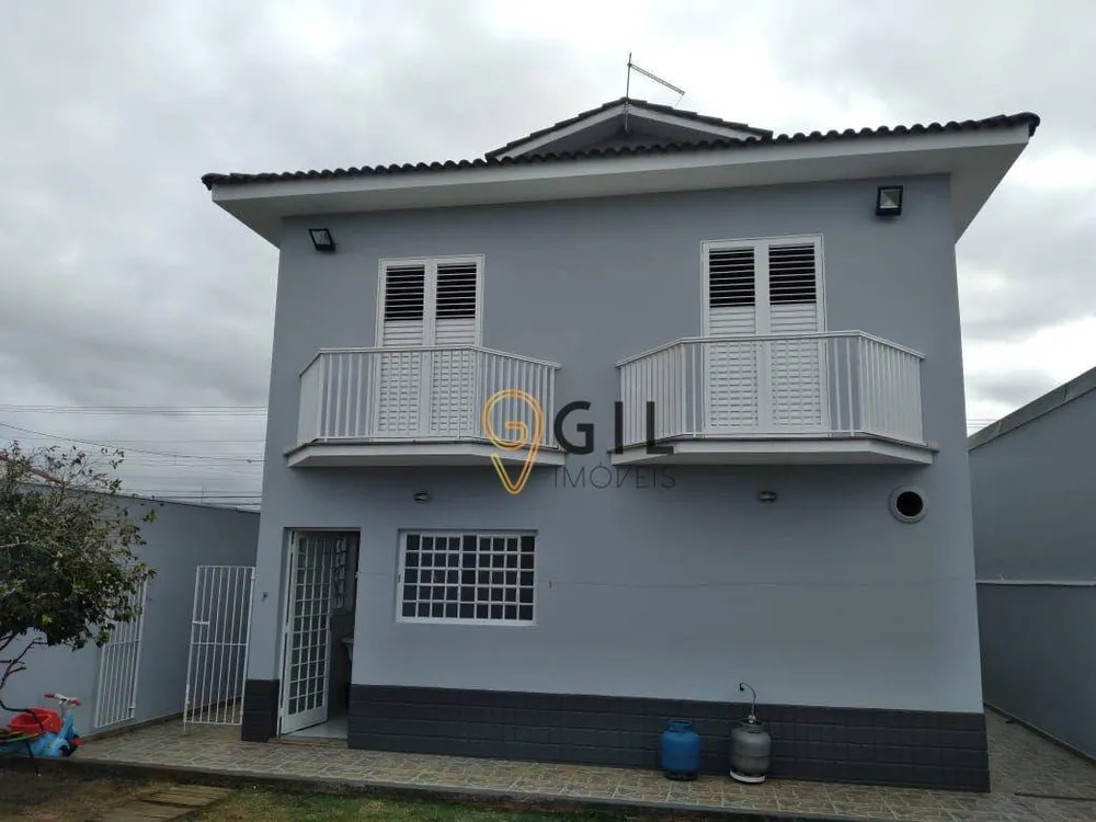 Sobrado, 4 quartos, 263 m² - Foto 1