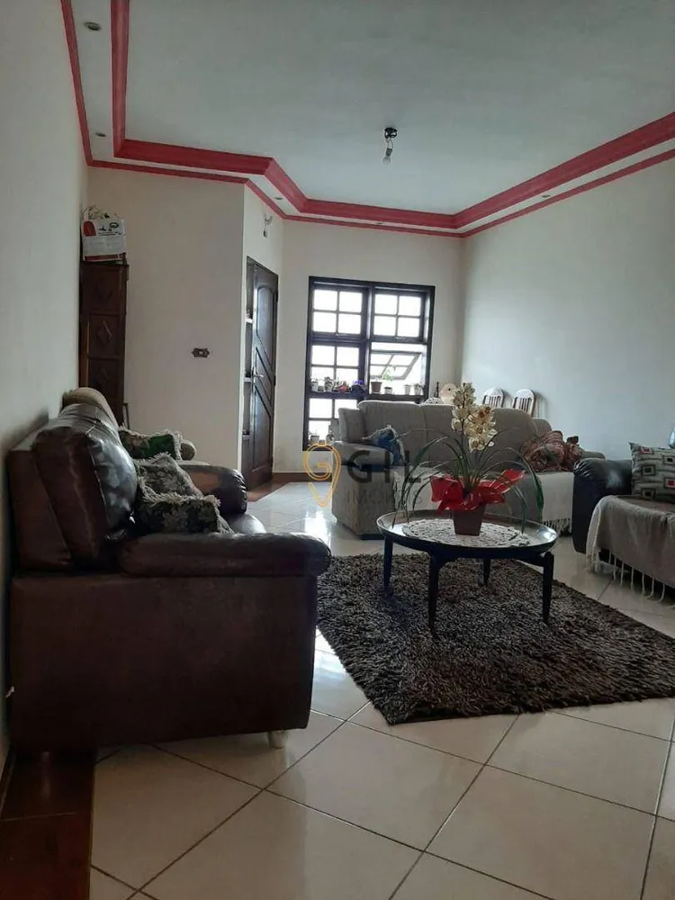 Sobrado, 3 quartos, 231 m² - Foto 1
