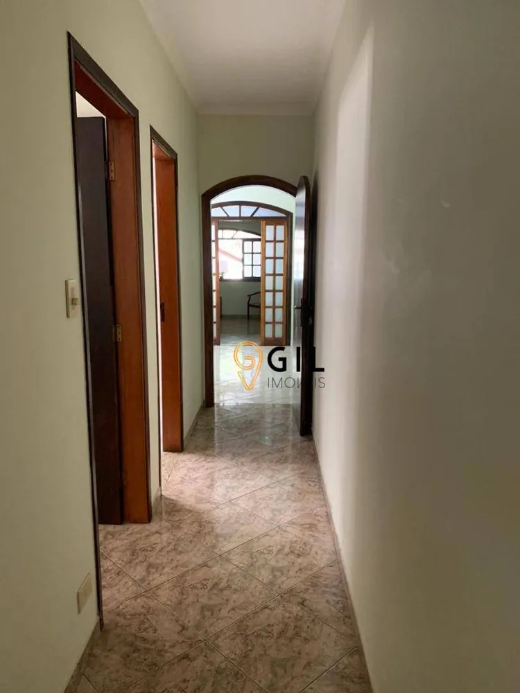 Casa, 3 quartos, 221 m² - Foto 2