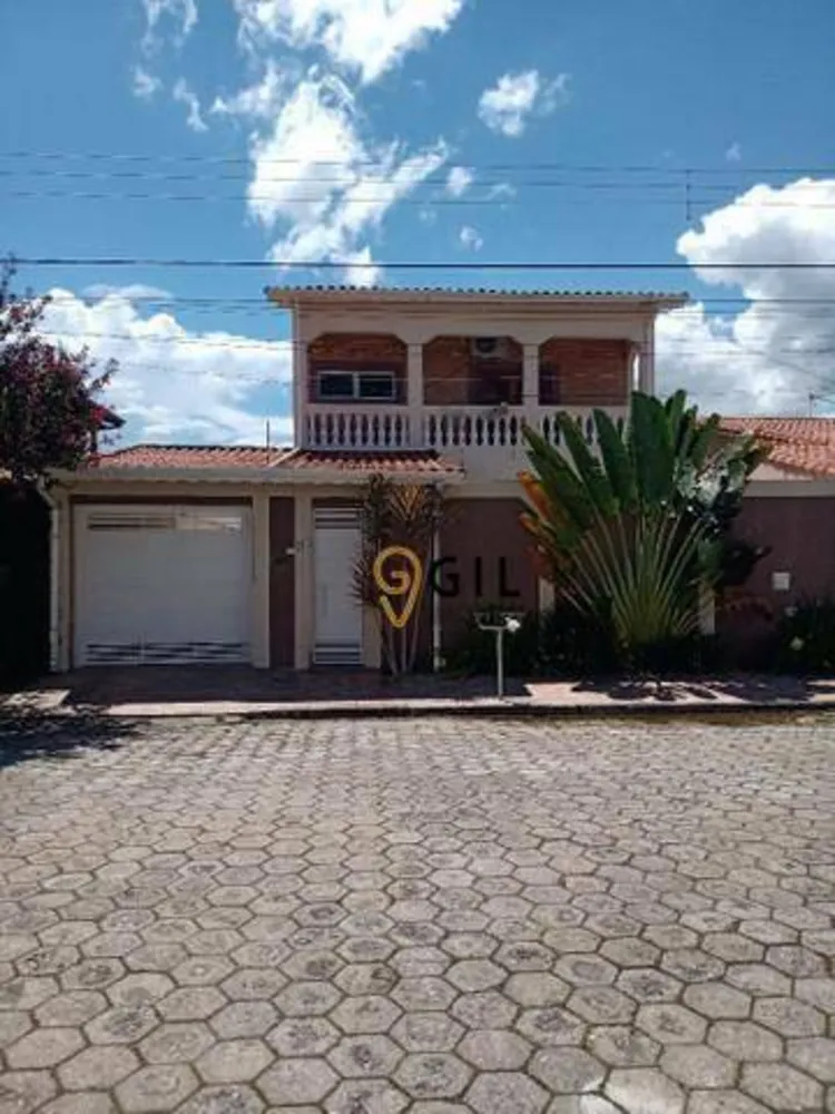 Sobrado, 3 quartos, 300 m² - Foto 1