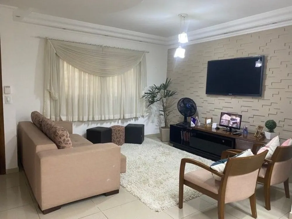 Casa, 3 quartos, 190 m² - Foto 1