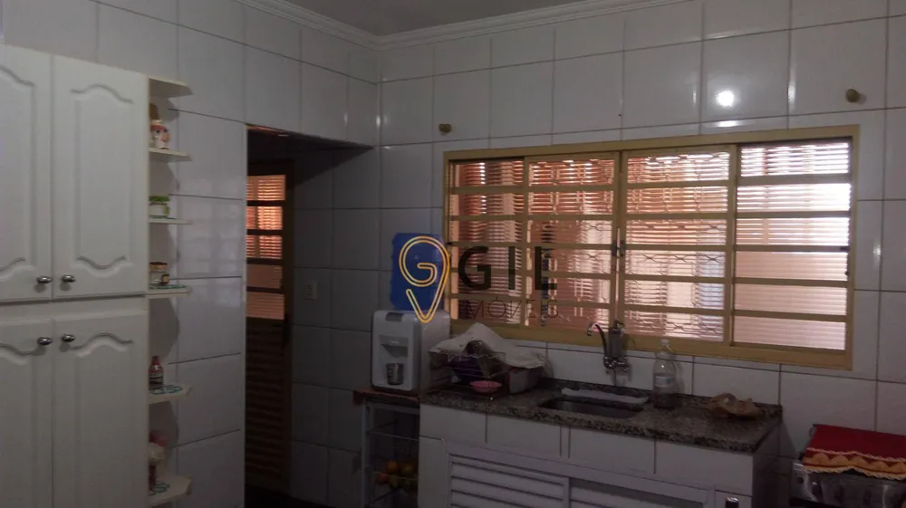 Casa, 3 quartos, 200 m² - Foto 3