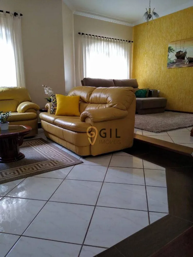 Casa, 3 quartos, 211 m² - Foto 4