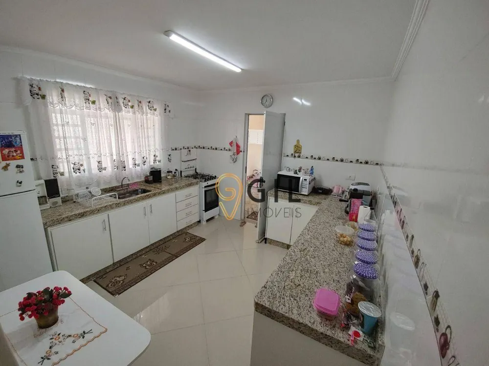Casa, 4 quartos, 310 m² - Foto 1