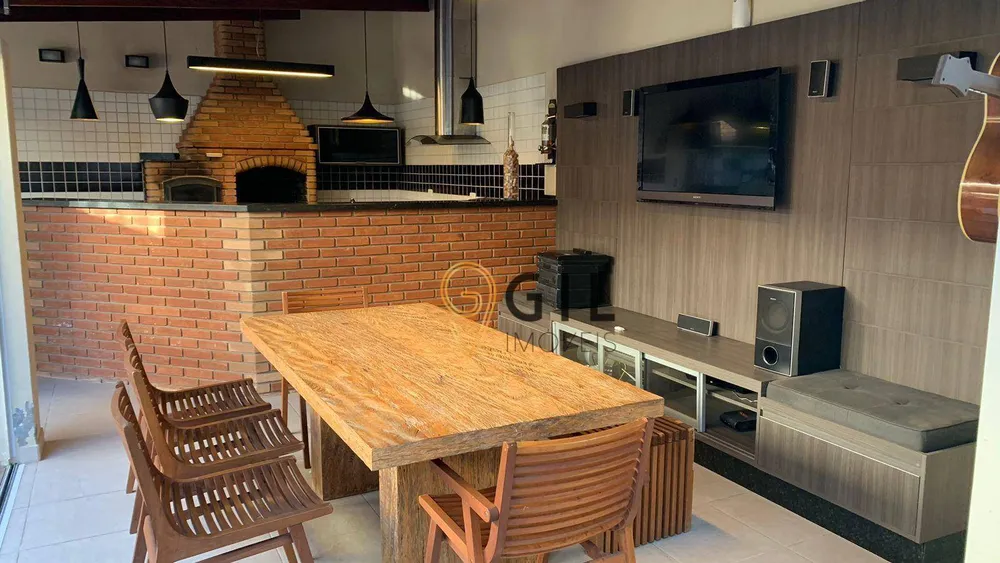 Sobrado, 4 quartos, 271 m² - Foto 1