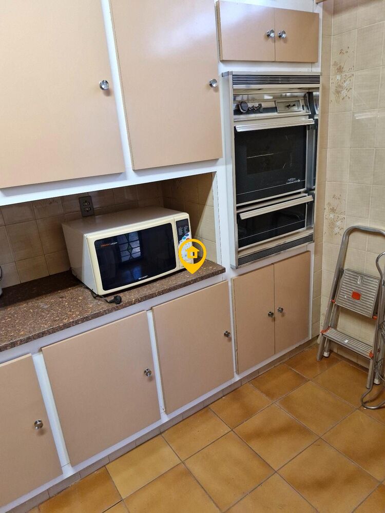 Casa, 3 quartos, 228 m² - Foto 1