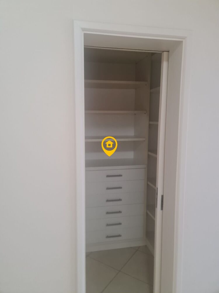 Apartamento para alugar com 4 quartos, 317m² - Foto 1